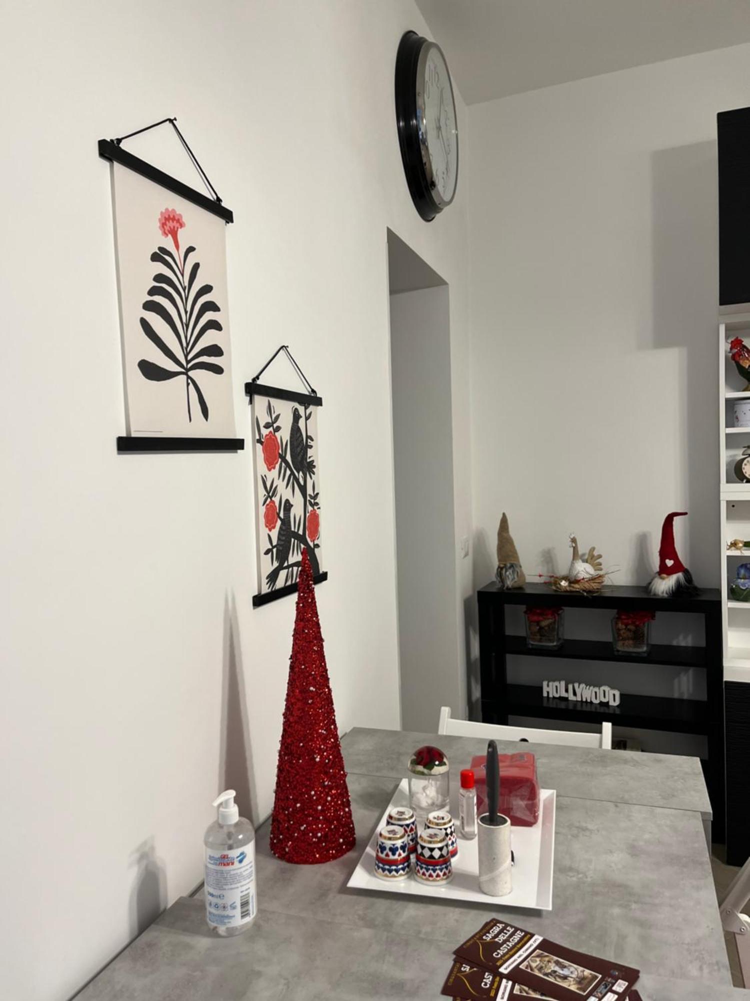 サリアーノ・ネル・チミーノLa Rocca Houseアパートメント エクステリア 写真